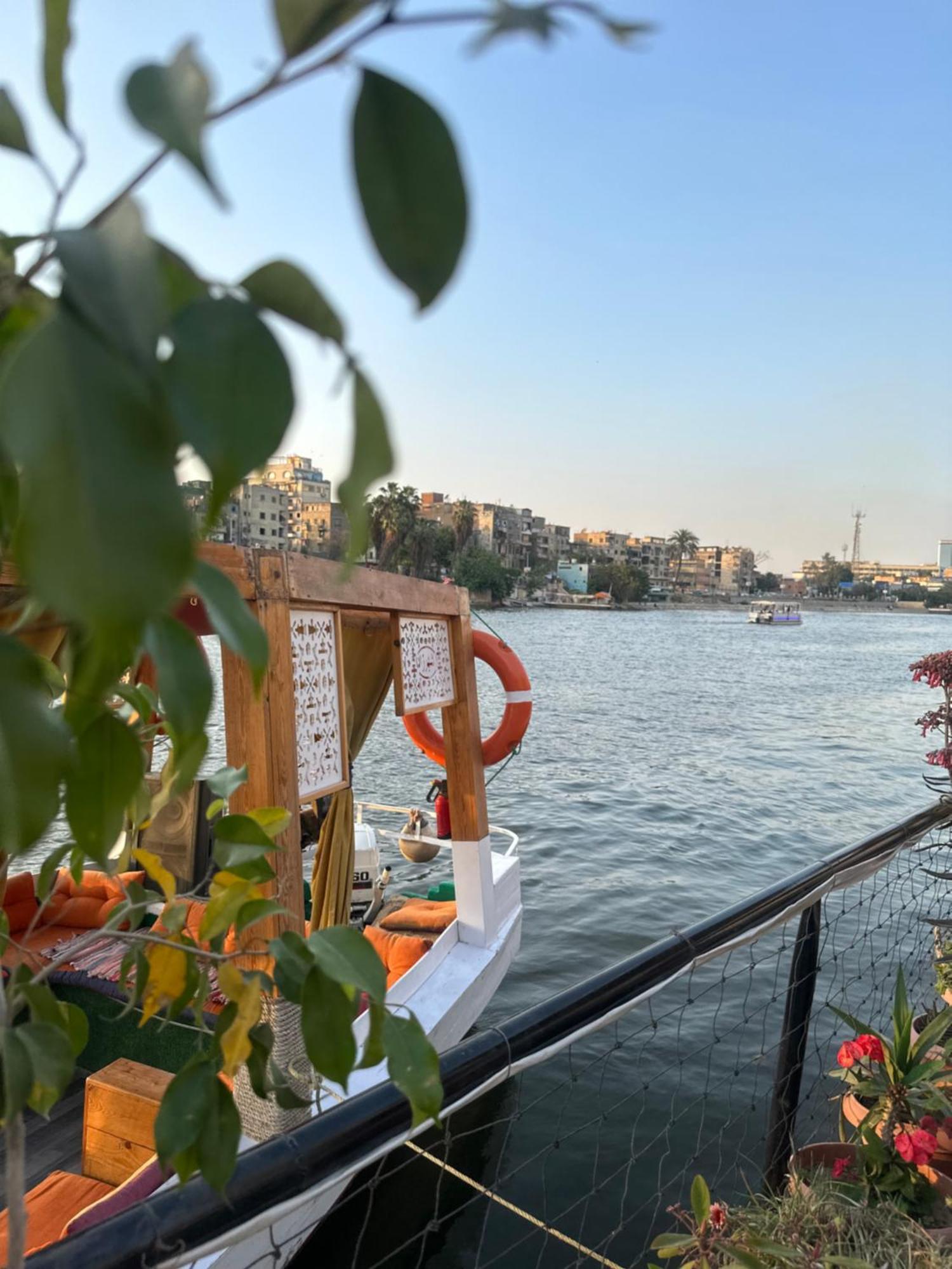Modern 1-Bedroom Apartment In Zamalek Visits Allowed El El Cairo Exterior foto