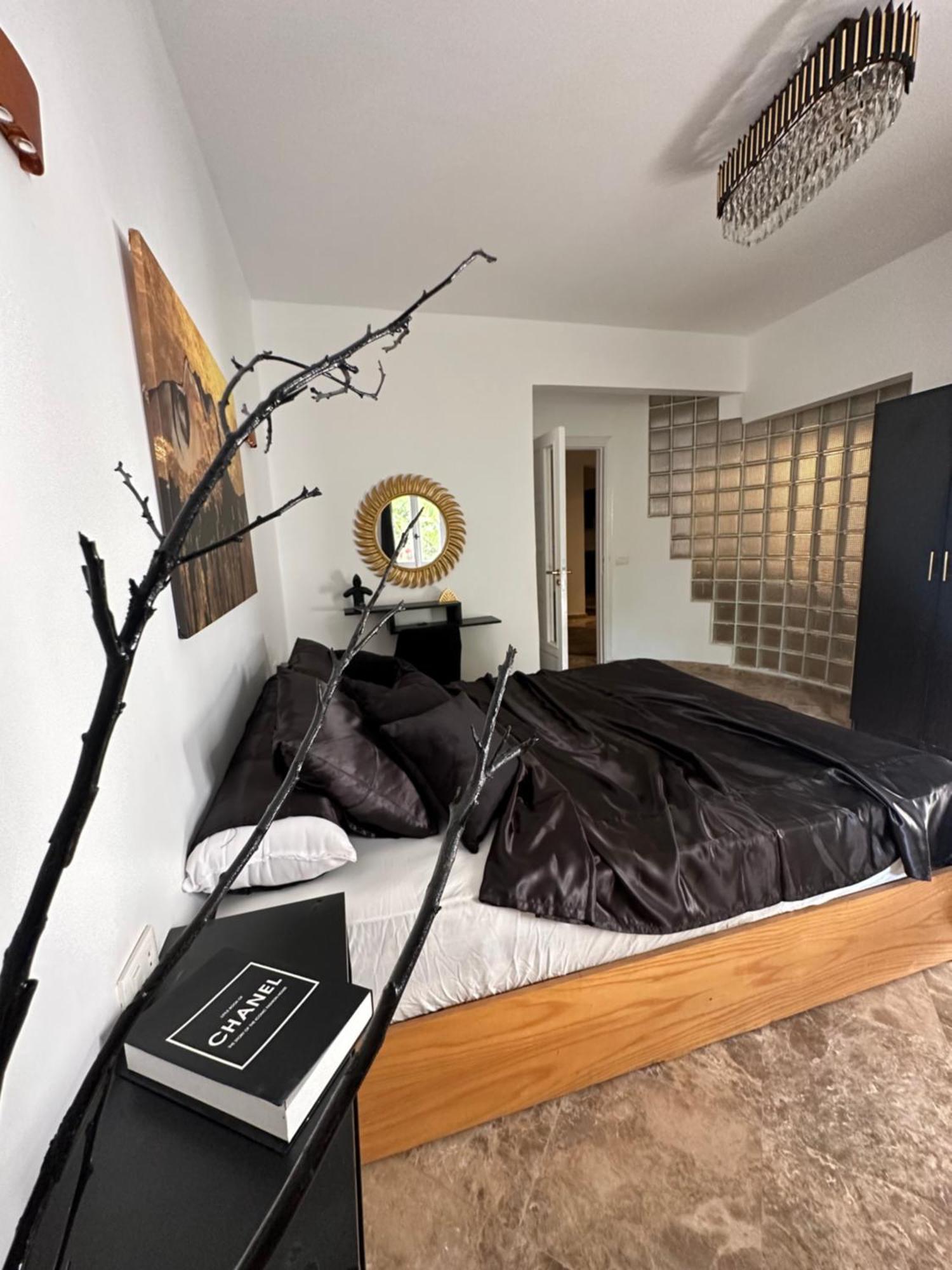 Modern 1-Bedroom Apartment In Zamalek Visits Allowed El El Cairo Exterior foto