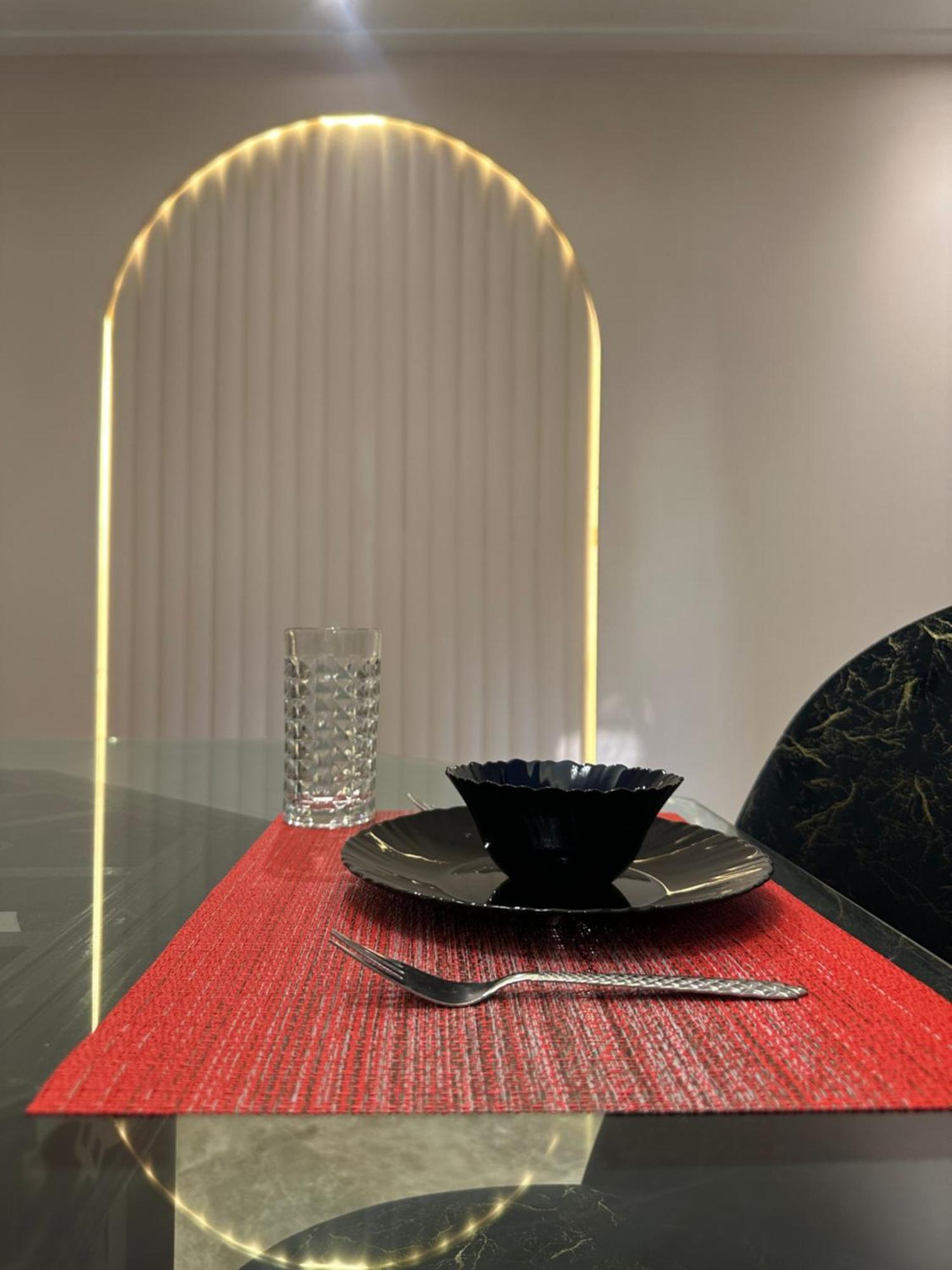Modern 1-Bedroom Apartment In Zamalek Visits Allowed El El Cairo Exterior foto